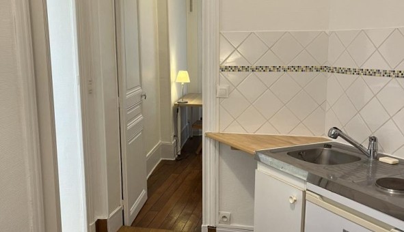 Logement tudiant Studio à Fontenay sous Bois (94120)