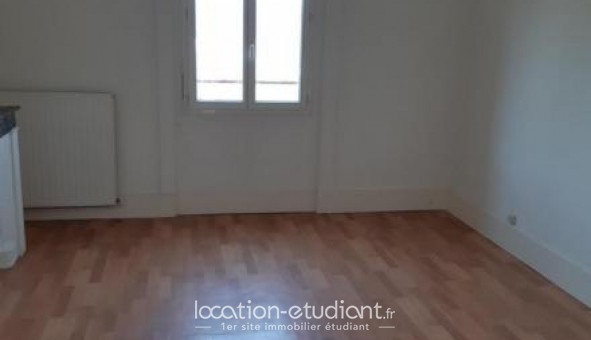 Logement tudiant Location Studio Vide Fraisses (42490)