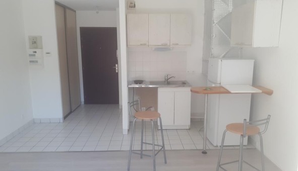 Logement étudiant Location Studio Vide Gaillon sur Montcient (78250)