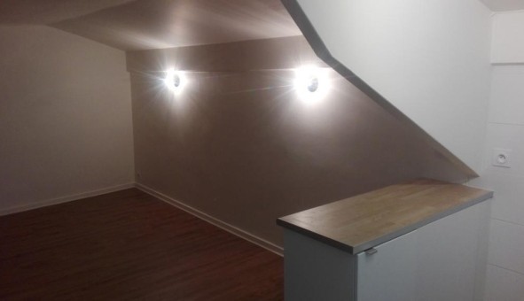 Logement tudiant Location Studio Vide Gardanne (13120)