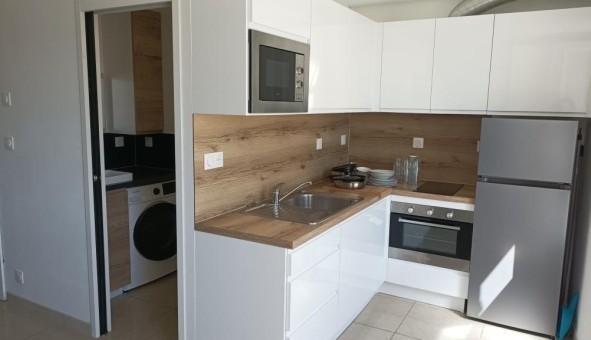 Logement tudiant Location Studio Vide Gardanne (13120)