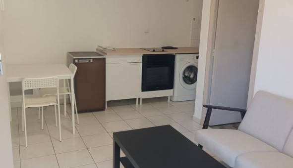 Logement tudiant Location Studio Vide Garons (30128)
