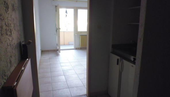 Logement tudiant Location Studio Vide Geispolsheim (67400)