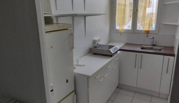 Logement tudiant Location Studio Vide Gentilly (94250)