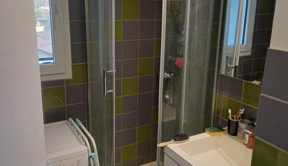 Logement �tudiant Studio &agrave; Gi�res (38610)