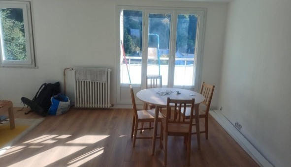 Logement �tudiant Studio &agrave; Gi�res (38610)