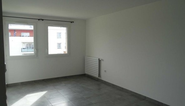Logement �tudiant Studio &agrave; Gi�res (38610)