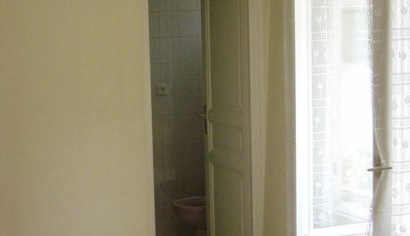 Logement �tudiant Studio &agrave; Gi�res (38610)