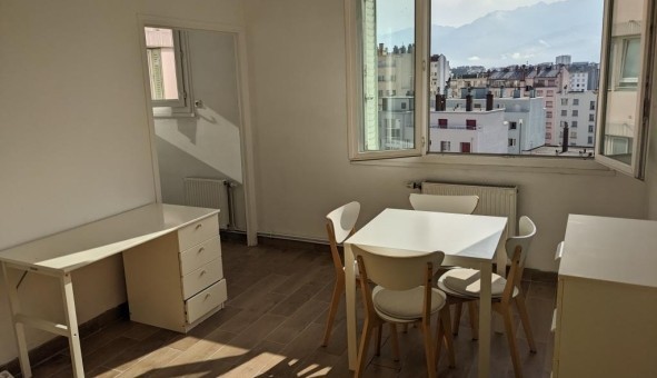 Logement tudiant Studio à Grenoble (38000)