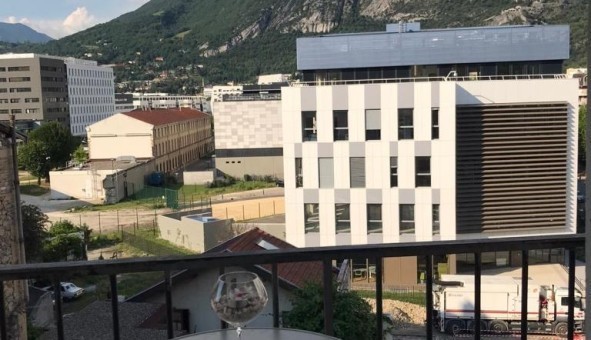 Logement tudiant Studio à Grenoble (38000)