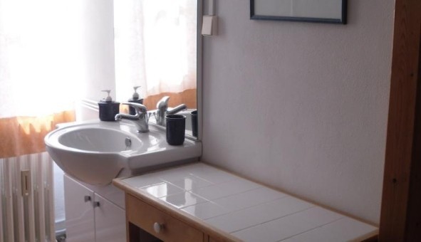 Logement tudiant Studio à Grenoble (38000)