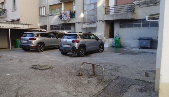 Logement tudiant Studio à Grenoble (38000)