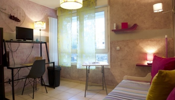 Logement étudiant Location Studio Vide Grenoble (38000)