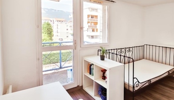Logement tudiant Studio à Grenoble (38000)
