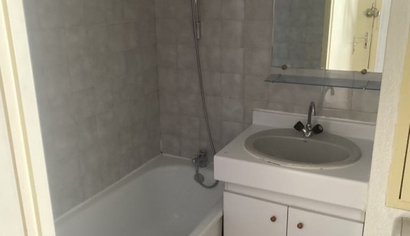 Logement tudiant Studio à Grenoble (38000)