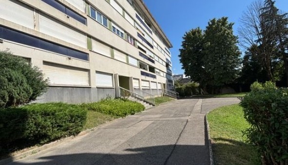 Logement �tudiant Studio &agrave; Grenoble (38000)