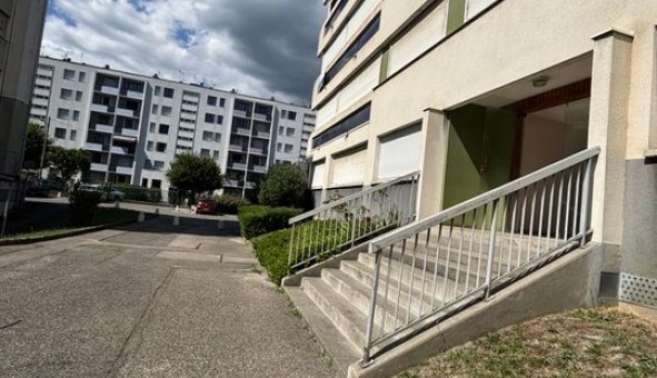 Logement �tudiant Studio &agrave; Grenoble (38000)