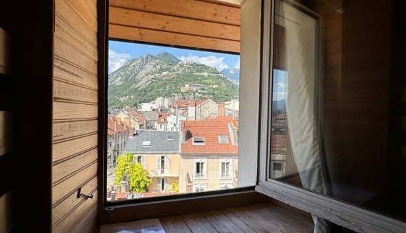 Logement �tudiant Studio &agrave; Grenoble (38000)