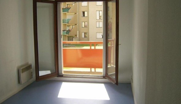 Logement �tudiant Studio &agrave; Grenoble (38000)