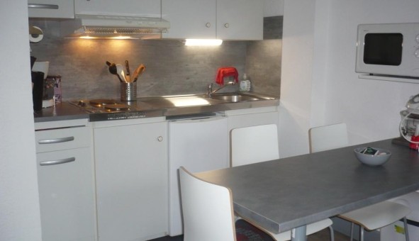 Logement tudiant Studio à Groux les Bains (04800)