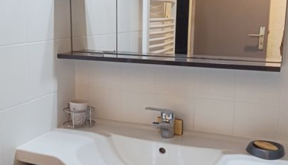 Logement �tudiant Studio &agrave; Gr�oux les Bains (04800)