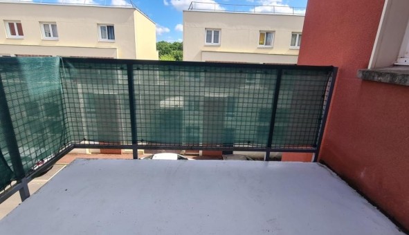 Logement étudiant Location Studio Vide Guyancourt (78280)