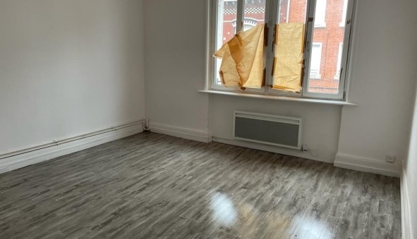 Logement tudiant Location Studio Vide Hnin Beaumont (62110)