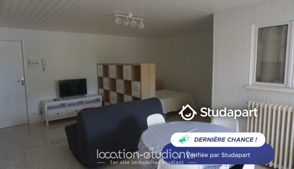 Logement étudiant Location Studio Meublé Hyères (83400)