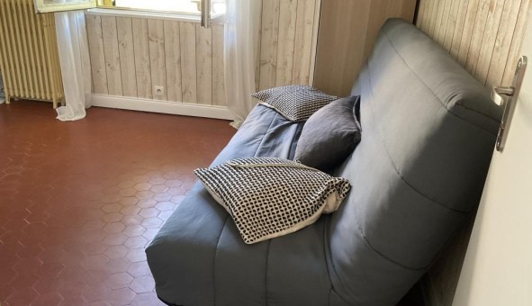 Logement étudiant Studio à Hyères (83400)