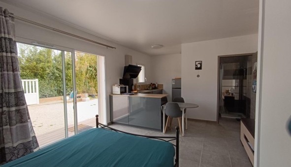 Logement tudiant Studio à Hyres (83400)