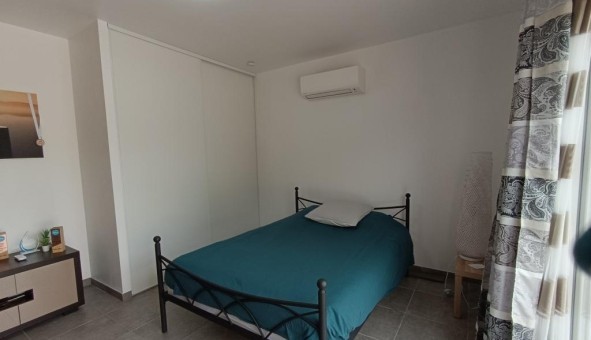 Logement tudiant Studio à Hyres (83400)