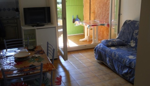 Logement tudiant Studio à Hyres (83400)