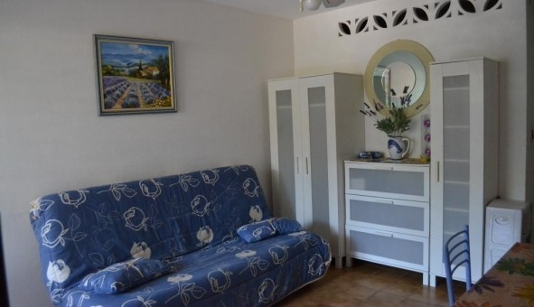 Logement tudiant Studio à Hyres (83400)