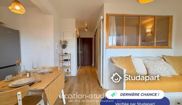 Logement étudiant Location Studio Meublé Hyères (83400)