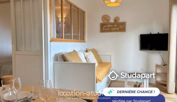 Logement tudiant Studio à Hyres (83400)