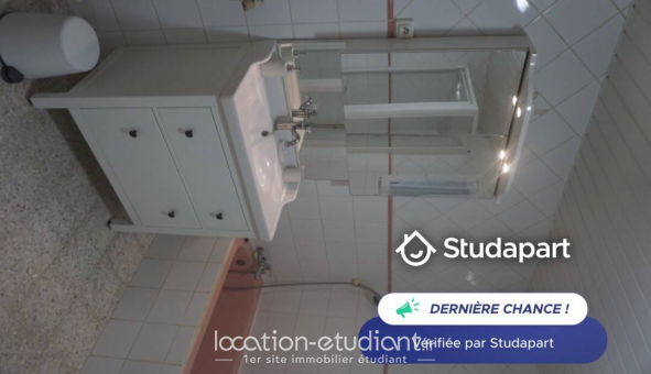 Logement tudiant Studio à Hyres (83400)