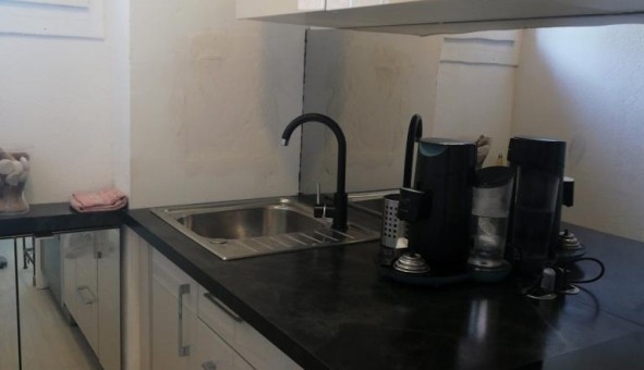 Logement tudiant Studio à Hyres (83400)
