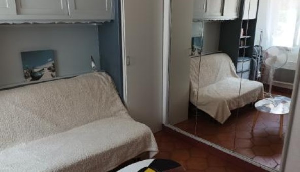 Logement tudiant Studio à Hyres (83400)