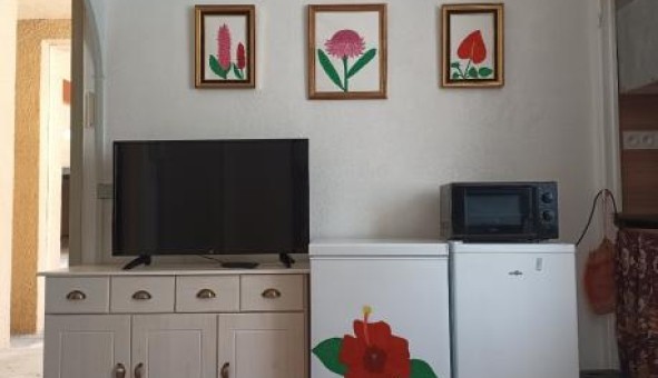 Logement tudiant Studio à Hyres (83400)