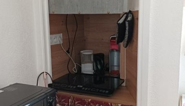 Logement tudiant Studio à Hyres (83400)