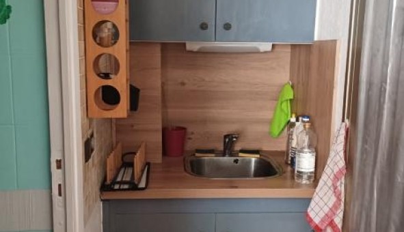 Logement tudiant Studio à Hyres (83400)