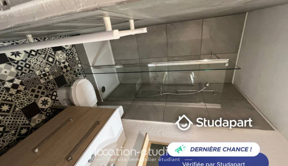 Logement tudiant Studio à Hyres (83400)