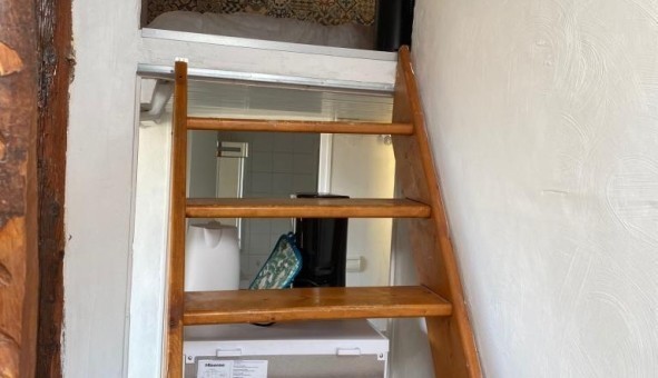Logement tudiant Studio à Hyres (83400)