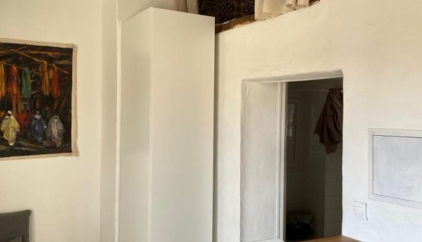 Logement tudiant Studio à Hyres (83400)