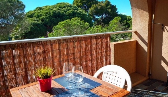 Logement tudiant Studio à Hyres (83400)