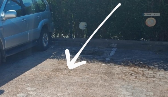 Logement tudiant Studio à Hyres (83400)