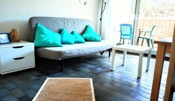 Logement tudiant Studio à Hyres (83400)