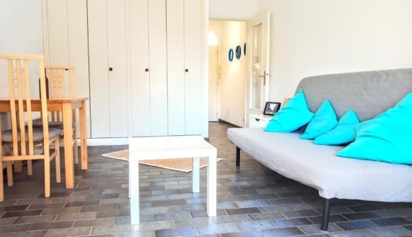 Logement tudiant Studio à Hyres (83400)