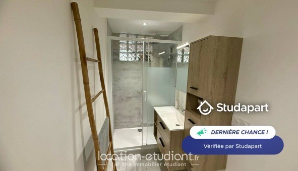 Logement tudiant Studio à Hyres (83400)