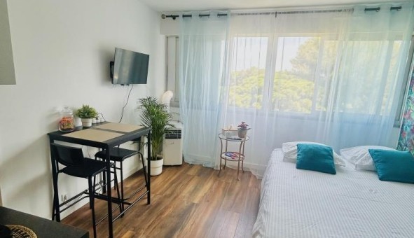 Logement �tudiant Studio &agrave; Hy�res (83400)